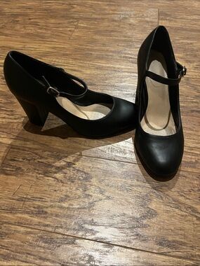Classic Black Mary Jane Heel